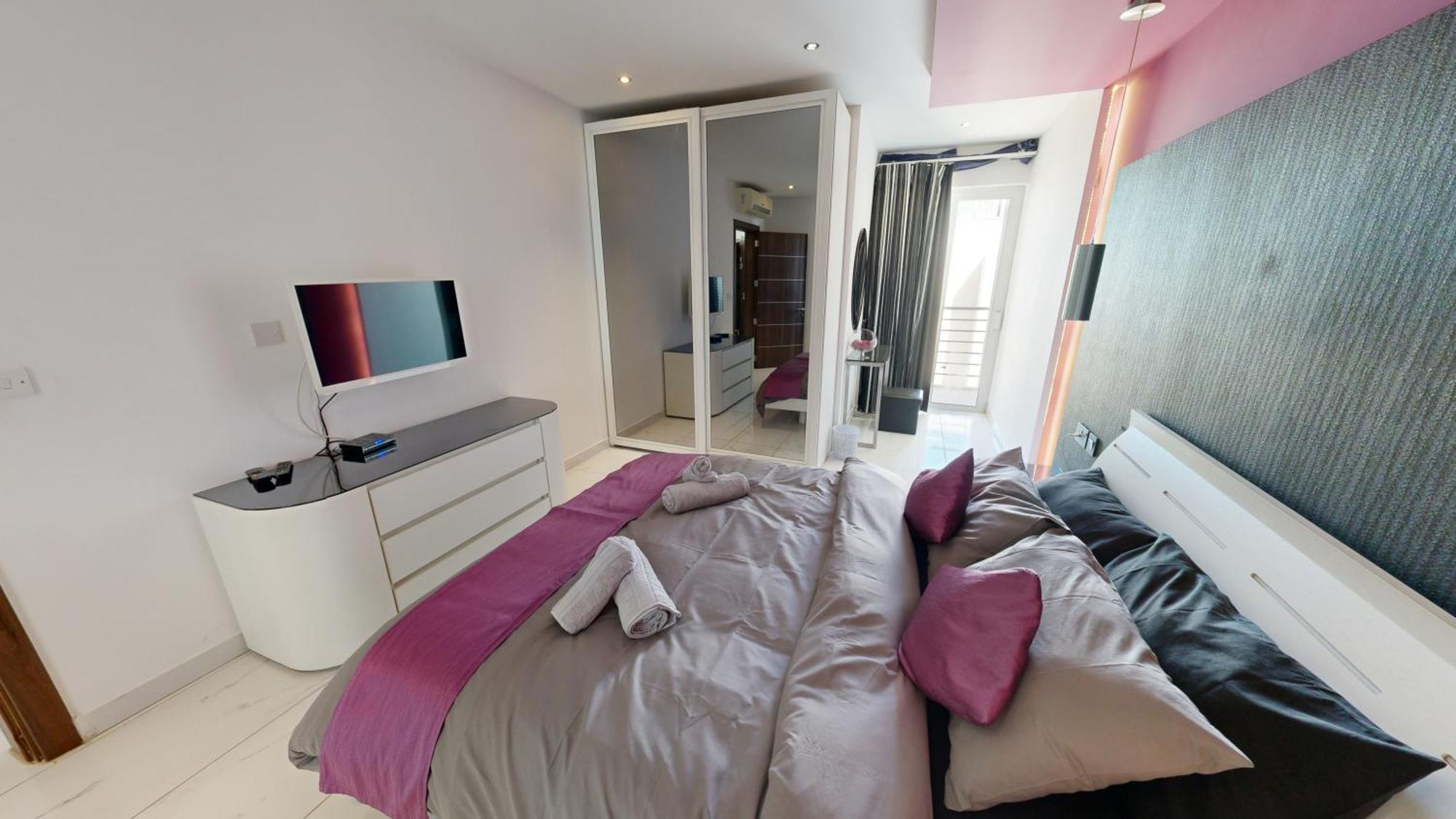 Amazing Spacious Apartment With Bbq & Jacuzzi Saint Julian's Luaran gambar